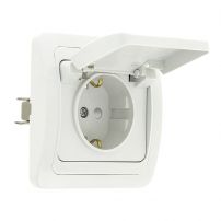 Розетка Лондон 1-местная с заземлением и крышкой, с защитными шторками 16А EKF PROxima