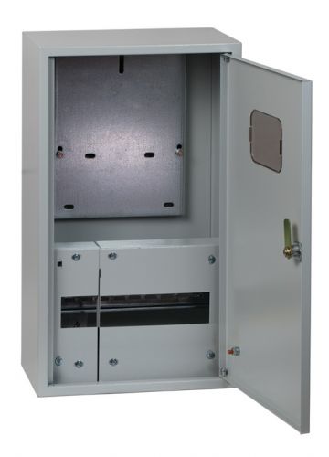 Щит учетно-распред. навесной ЩУРн 1/12 IP31 EKF Basic
